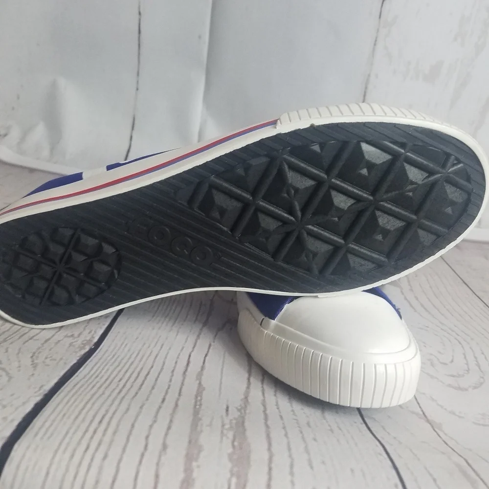 New York NY Giants big logo Sneakers.